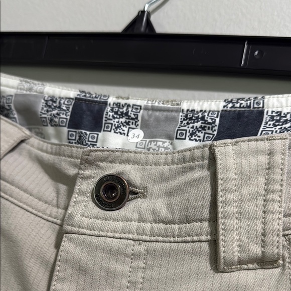 Lululemon Cadence Commute Tan Cargo Shorts 34 - Picture 3 of 8
